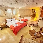 Asma Alti Cave * Nar