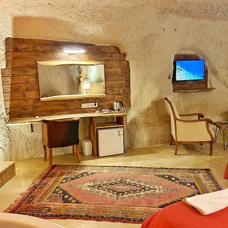 Asma Alti Cave