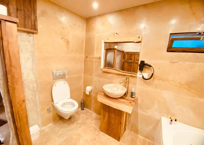 Asma Alti Cave * Nar