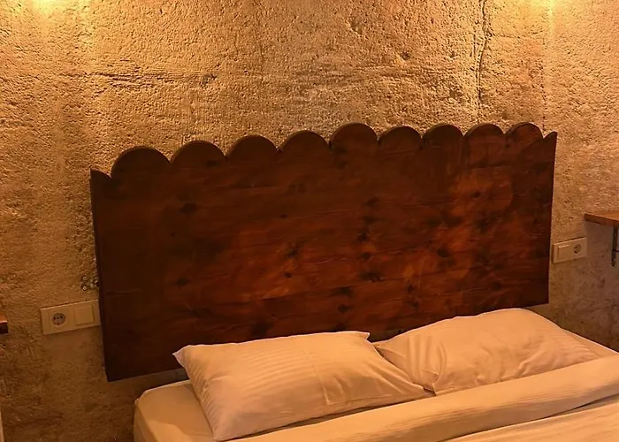 Asma Alti Cave * Nar